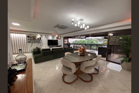 Apartamento à venda com 188m², 3 quartos e 2 vagas Apartamento à venda com 188m², 3 quartos e 2 vagasSala