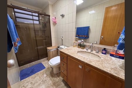 Apartamento à venda com 188m², 3 quartos e 2 vagas Apartamento à venda com 188m², 3 quartos e 2 vagasBanheiro