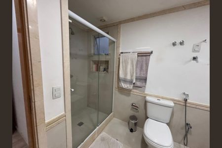 Apartamento à venda com 188m², 3 quartos e 2 vagas Apartamento à venda com 188m², 3 quartos e 2 vagasBanheiro do Quarto 1