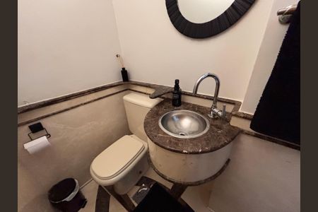 Apartamento à venda com 188m², 3 quartos e 2 vagas Apartamento à venda com 188m², 3 quartos e 2 vagasLavabo