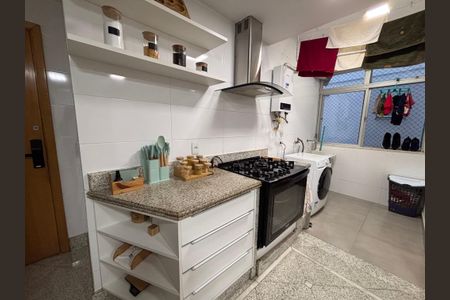 Apartamento à venda com 188m², 3 quartos e 2 vagas Apartamento à venda com 188m², 3 quartos e 2 vagasCozinha