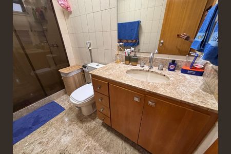 Apartamento à venda com 188m², 3 quartos e 2 vagas Apartamento à venda com 188m², 3 quartos e 2 vagasBanheiro