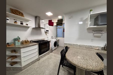 Apartamento à venda com 188m², 3 quartos e 2 vagas Apartamento à venda com 188m², 3 quartos e 2 vagasCozinha