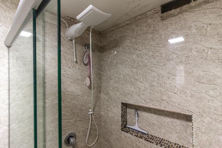 Apartamento à venda com 76m², 2 quartos e sem vagaBanheiro da Suíte