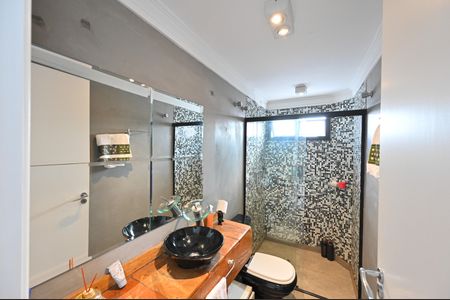 Apartamento à venda com 164m², 3 quartos e 2 vagasBanheiro da Suíte 2