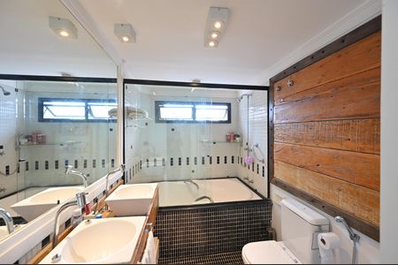 Apartamento à venda com 164m², 3 quartos e 2 vagasBanheiro da Suíte 1