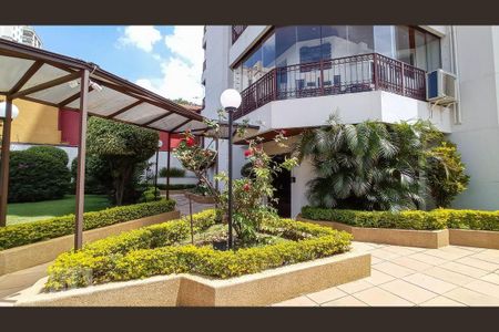 Apartamento à venda com 164m², 3 quartos e 2 vagasEntrada