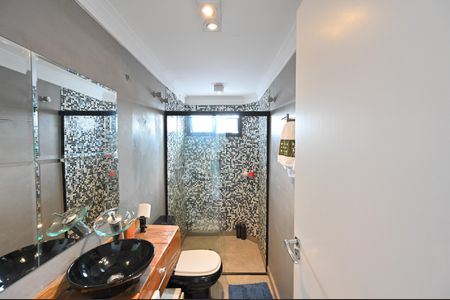 Apartamento à venda com 164m², 3 quartos e 2 vagasBanheiro da Suíte 2