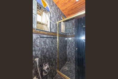Casa para alugar com 192m², 4 quartos e 2 vagas Casa para alugar com 192m², 4 quartos e 2 vagasCasa 2 - Banheiro da suíte