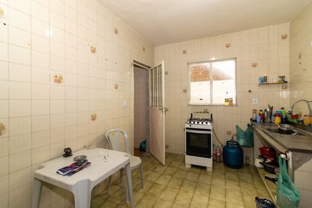 Casa para alugar com 192m², 4 quartos e 2 vagas Casa para alugar com 192m², 4 quartos e 2 vagasCozinha