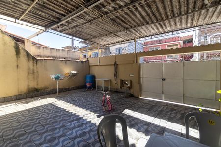 Casa para alugar com 192m², 4 quartos e 2 vagas Casa para alugar com 192m², 4 quartos e 2 vagasÁrea externa