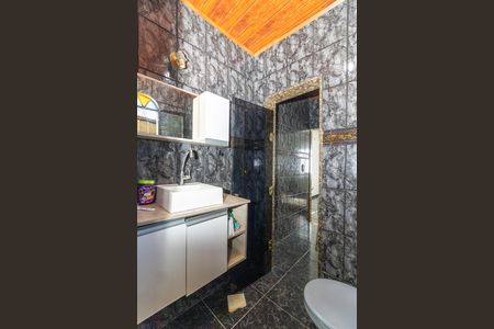 Casa para alugar com 192m², 4 quartos e 2 vagas Casa para alugar com 192m², 4 quartos e 2 vagasCasa 2 - Banheiro da suíte