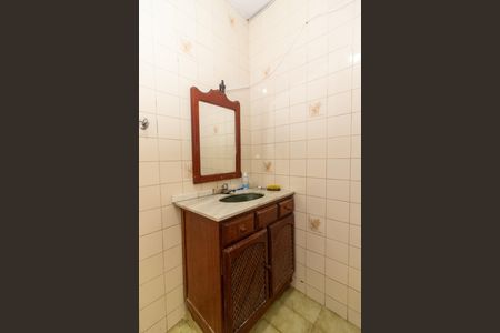 Casa para alugar com 192m², 4 quartos e 2 vagas Casa para alugar com 192m², 4 quartos e 2 vagasBanheiro social