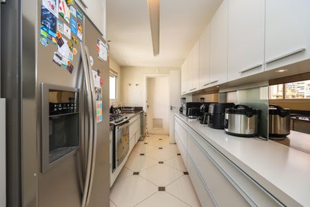 Apartamento à venda com 200m², 3 quartos e 4 vagasCozinha