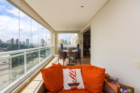 Apartamento à venda com 200m², 3 quartos e 4 vagasVaranda da Sala