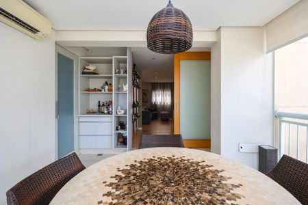 Apartamento à venda com 200m², 3 quartos e 4 vagasVaranda gourmet