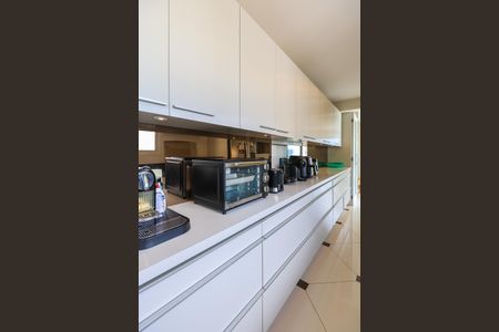 Apartamento à venda com 200m², 3 quartos e 4 vagasCozinha