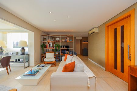Apartamento à venda com 200m², 3 quartos e 4 vagasSala