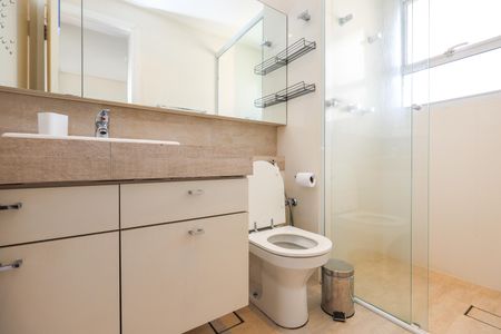 Apartamento à venda com 200m², 3 quartos e 4 vagasBanheiro da Suíte 2