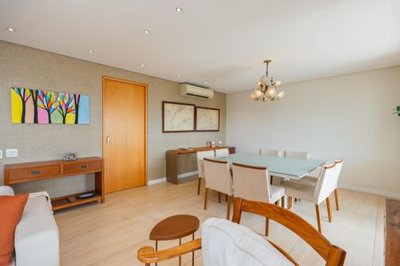Apartamento à venda com 200m², 3 quartos e 4 vagasSala