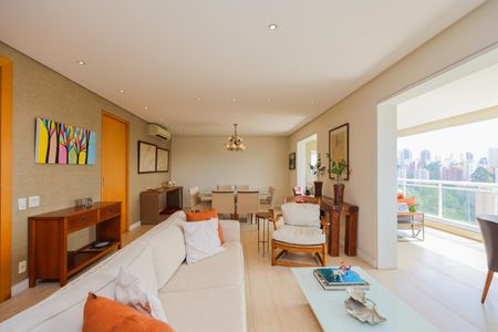 Apartamento à venda com 200m², 3 quartos e 4 vagasSala