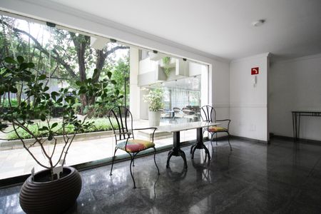 Apartamento à venda com 56m², 2 quartos e 1 vagaHall