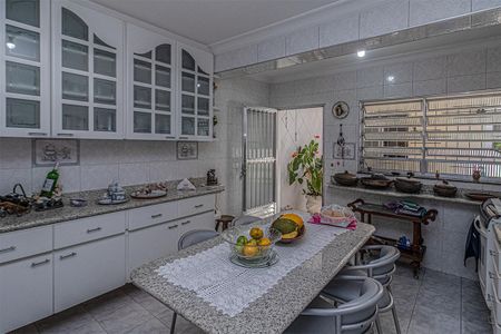 Casa à venda com 221m², 3 quartos e 2 vagascozinha_2