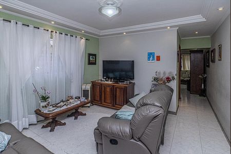 Casa à venda com 221m², 3 quartos e 2 vagassala de tv_3