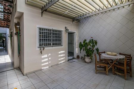 Casa à venda com 221m², 3 quartos e 2 vagasquintal_4