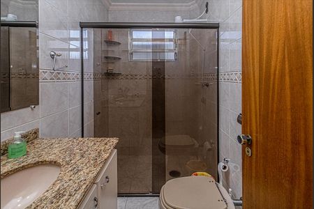 Casa à venda com 221m², 3 quartos e 2 vagasbanheiro social_2