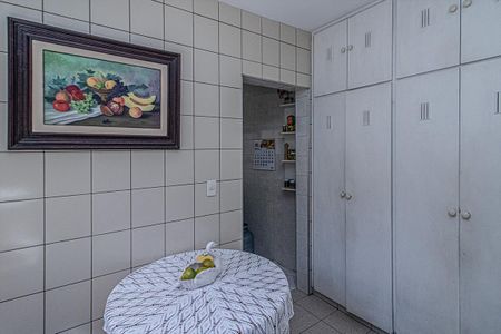 Casa à venda com 221m², 3 quartos e 2 vagasquarto de serviço_4