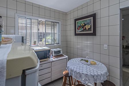 Casa à venda com 221m², 3 quartos e 2 vagasquarto de serviço_2
