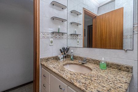 Casa à venda com 221m², 3 quartos e 2 vagasbanheiro social_3