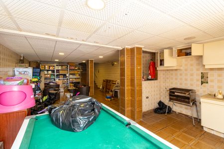 Casa à venda com 300m², 3 quartos e 3 vagasSalão de Festas