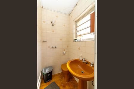 Casa à venda com 300m², 3 quartos e 3 vagasBanheiro de serviço