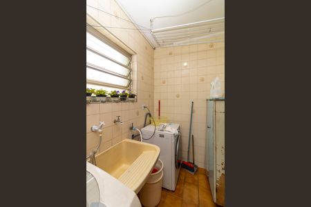 Casa à venda com 300m², 3 quartos e 3 vagasÁrea de Serviço