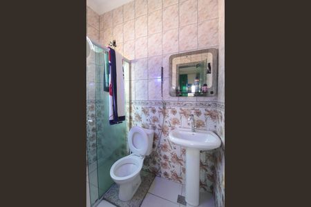 Casa à venda com 450m², 4 quartos e 7 vagasBanheiro da Suite 2