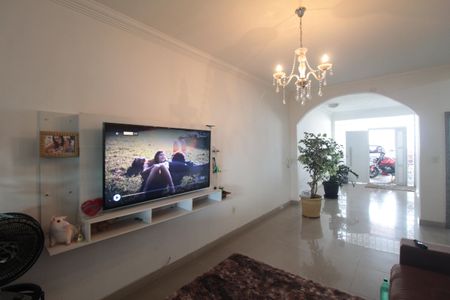 Casa à venda com 450m², 4 quartos e 7 vagasSala 1
