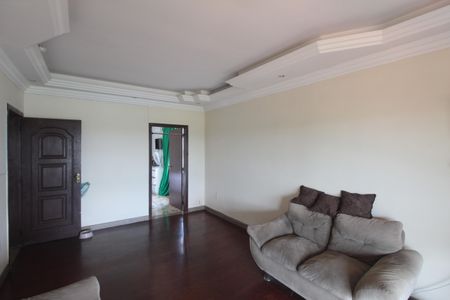 Casa à venda com 450m², 4 quartos e 7 vagasSala 2