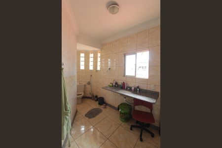Casa à venda com 450m², 4 quartos e 7 vagasBanheiro da Suite 1
