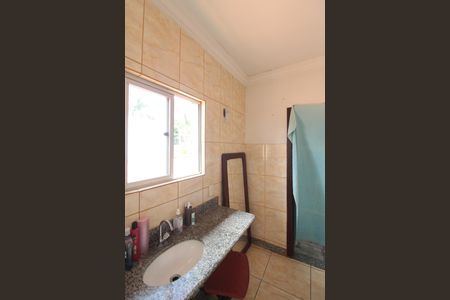 Casa à venda com 450m², 4 quartos e 7 vagasBanheiro da Suite 1