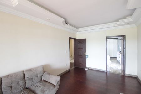 Casa à venda com 450m², 4 quartos e 7 vagasSala 2