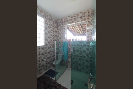 Casa à venda com 450m², 4 quartos e 7 vagasBanheiro da Suite 3