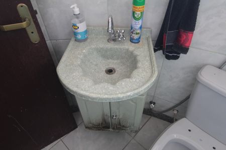 Casa à venda com 450m², 4 quartos e 7 vagasBanheiro Social