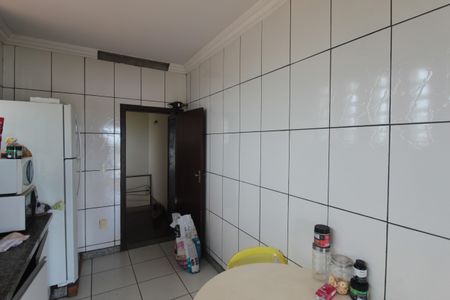 Casa à venda com 450m², 4 quartos e 7 vagasCozinha 1