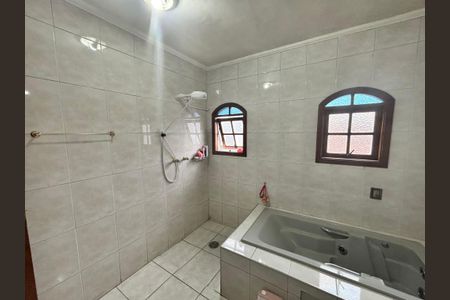 Casa à venda com 59m², 4 quartos e 2 vagasBanheiro 1