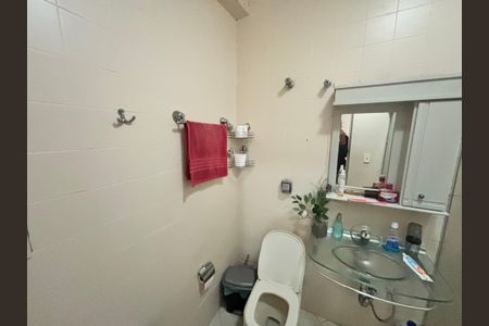 Casa à venda com 59m², 4 quartos e 2 vagasBanheiro 2
