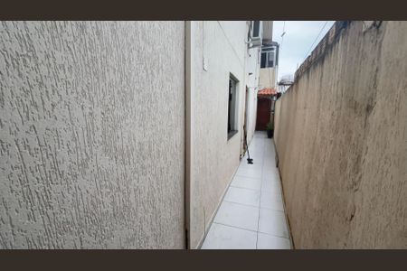 Casa à venda com 59m², 4 quartos e 2 vagasCorredor