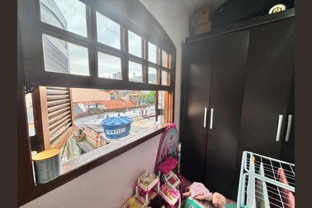 Casa à venda com 59m², 4 quartos e 2 vagasQuarto 2