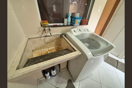Casa à venda com 59m², 4 quartos e 2 vagasÁrea de Serviço